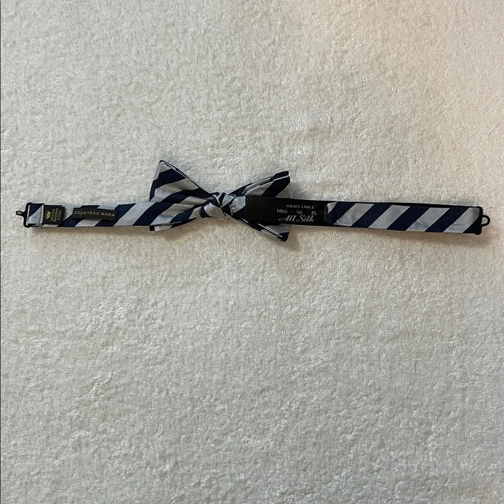Stylish Boys Silver and Navy Striped Bow Tie, OS Adjustable Sizing (14 1/2 - 20)
